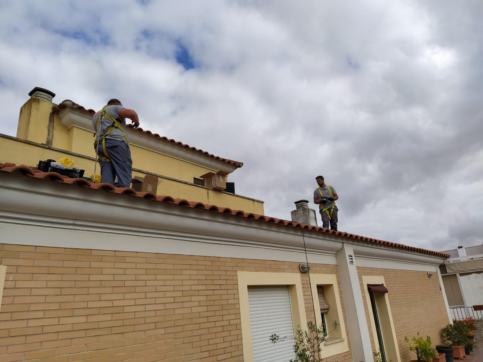 Imagen de instalación de autoconsumo instantáneo de 2000w con compensación de excedentes